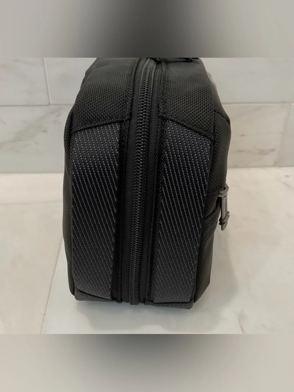 NEW Tumi ALPHA BRAVO 9.5” RESPONSE Travel Kit Dopp Toiletry Kit - BLACK